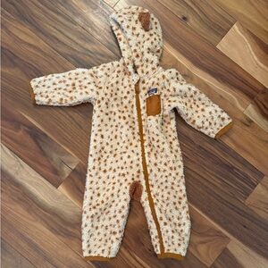 Kids Patagonia zip up size 12-18month